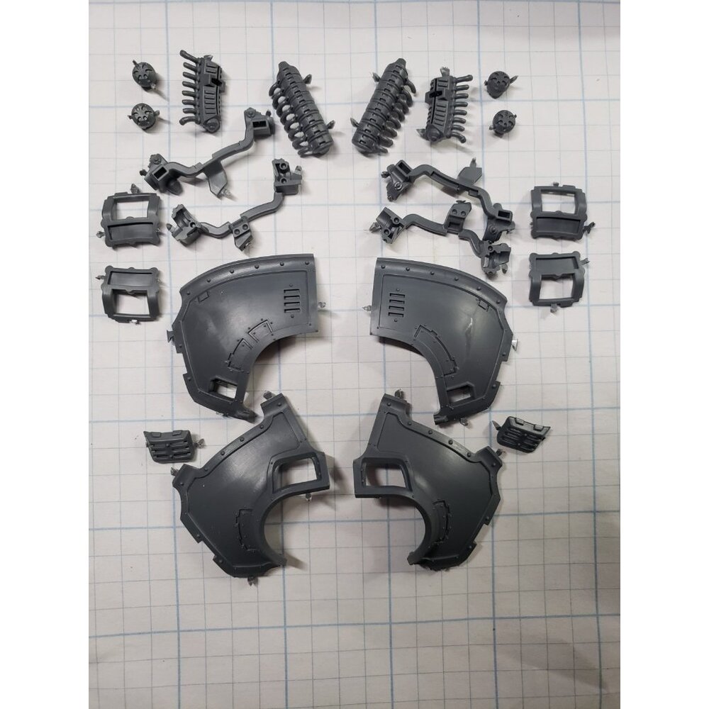 30K Space Marine Bits Saturnine Dreadnought Shield Generator Pauldrons B36 - Picture 2 of 10